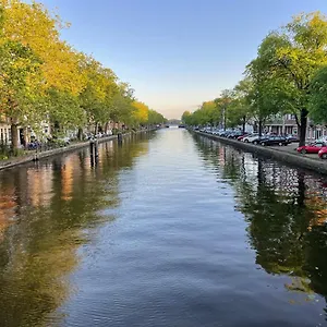 Bed & Breakfast Canal View, Amsterdam